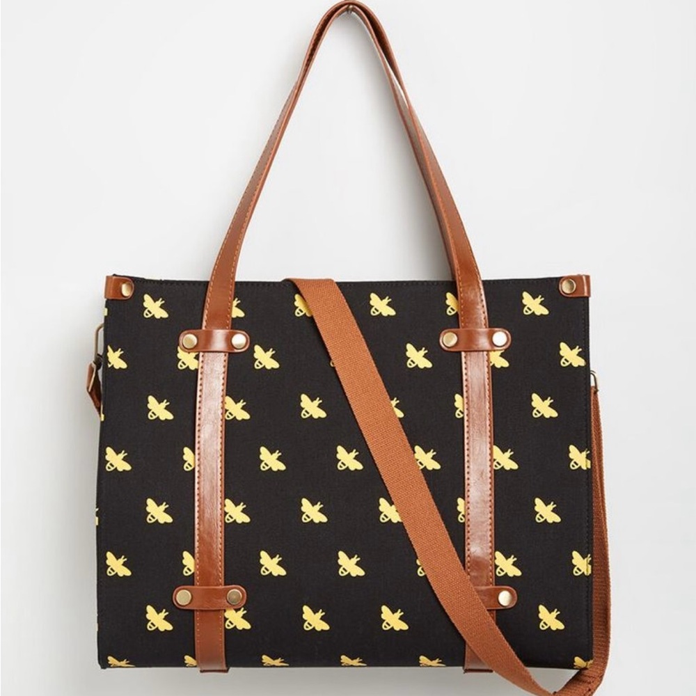 Modcloth Camp Director Tote in Bees